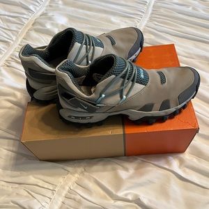 Nike Air acg Women’s size 9 Brand New in Original Box - Rare